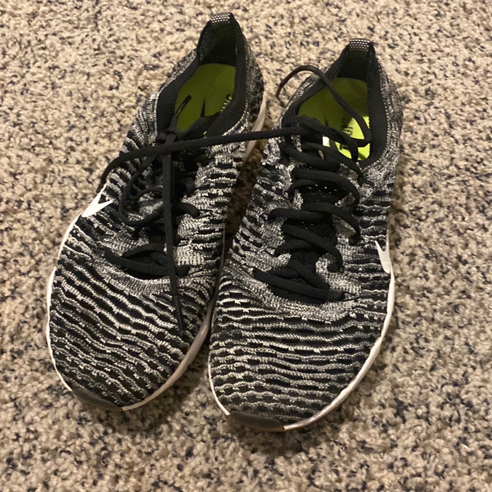 Nike Zoom Running Shoe EUC 7.5